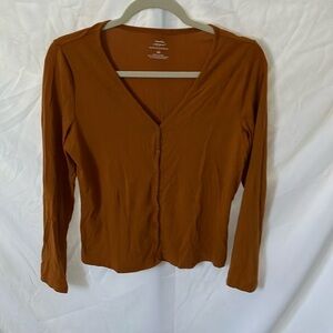 Banana Republic: Carmel colored cotton blend button down long sleeve top- S